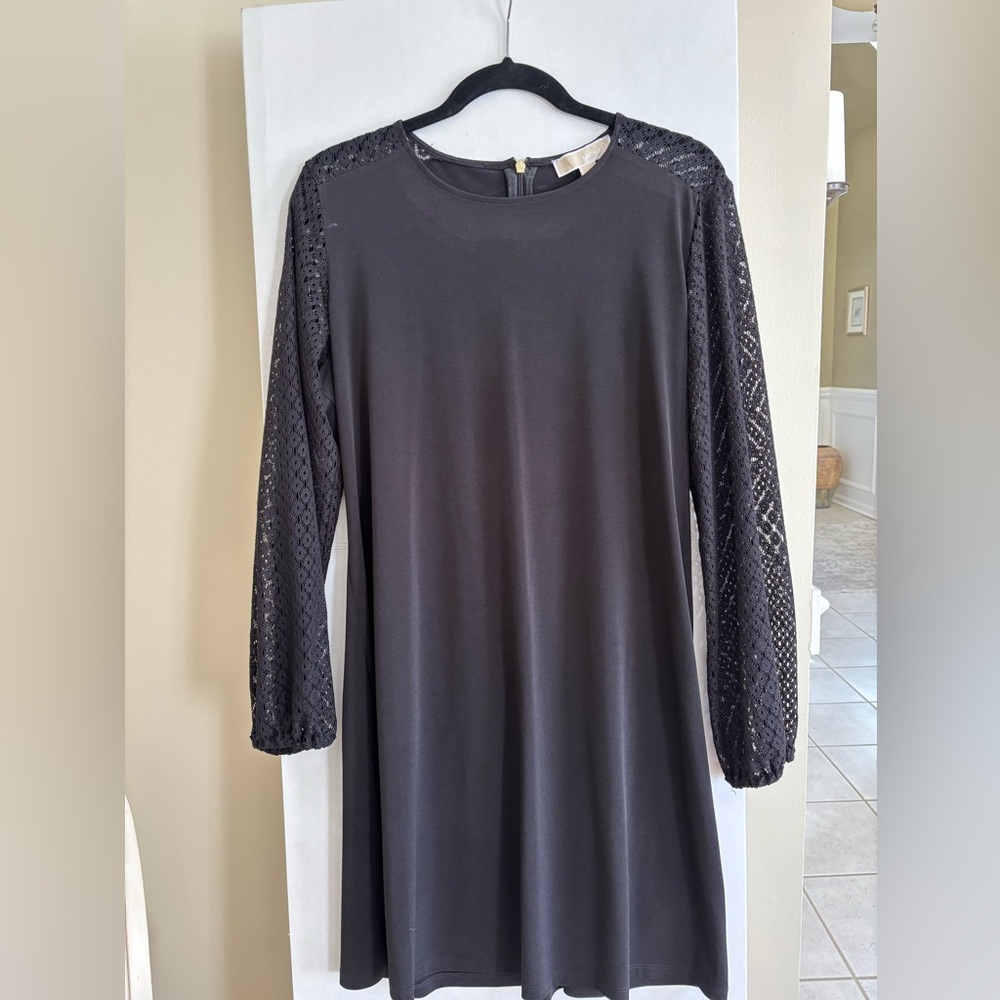 Michael Kors easy wear dress w long lace sleeves - color black